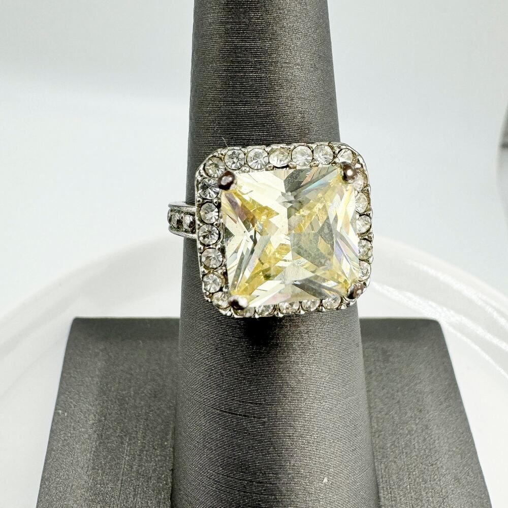 Vintage Citron Square Rhinestone Statement Ring Art Deco Glam Regency Retro